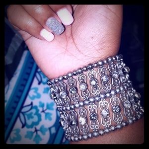 Silver fashion bracelet